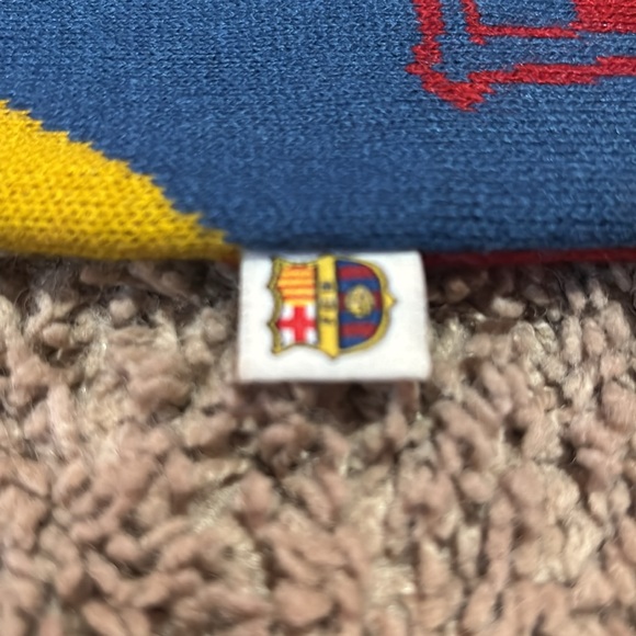 FC Barcelona Scarf - Picture 2 of 2